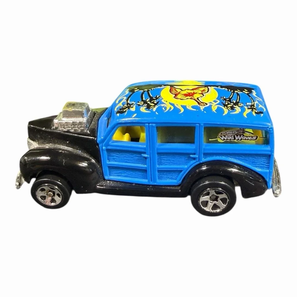 Vintage 1979 Hot Wheels 40 Blue Woody Woodie Wild Waves Wagon‎ diecast car 1:64